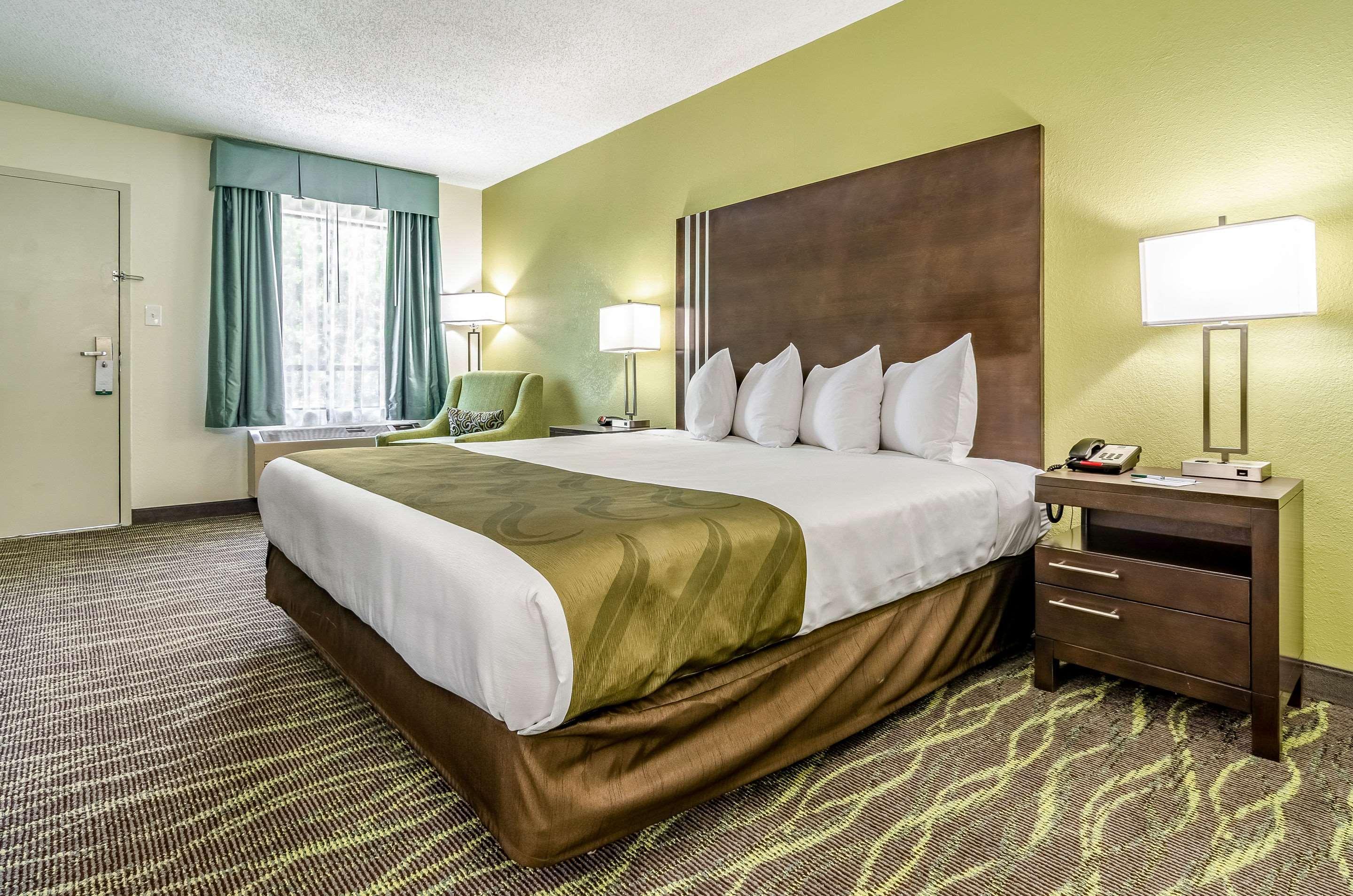 Quality Inn & Suites Creedmor - Butner Creedmoor Bagian luar foto